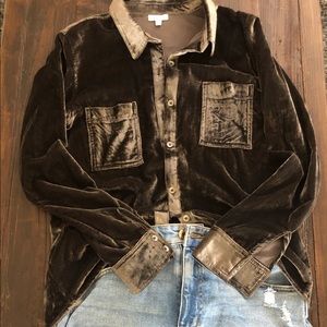 5 for $25 Velvet button up top